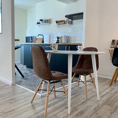 Voltaire - Centre قرقشونه