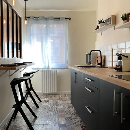 Daire Voltaire - Centre