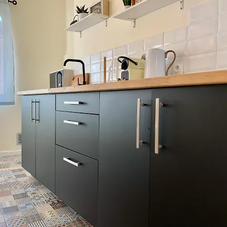 Voltaire - Centre Apartment