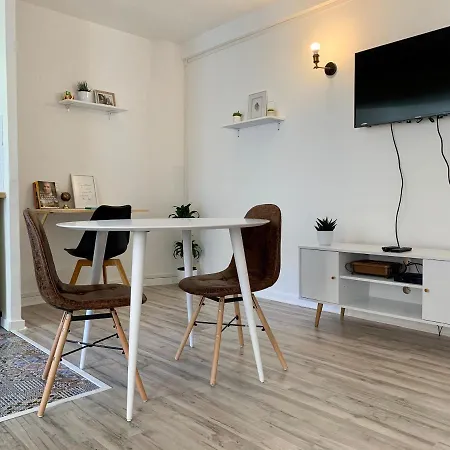 شقة Voltaire - Centre